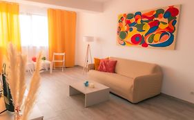 Sunset Apartment - Central Apt With Rooftop Garden