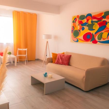 Sunset Apartment - Central Apt With Rooftop Garden Bucharest Exterior photo