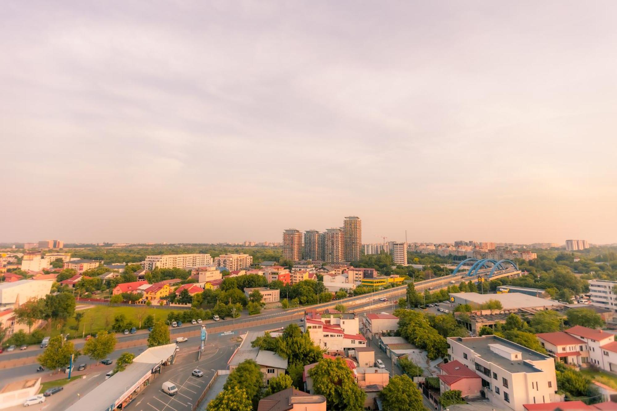 Sunset Apartment - Central Apt With Rooftop Garden Bucharest Exterior photo